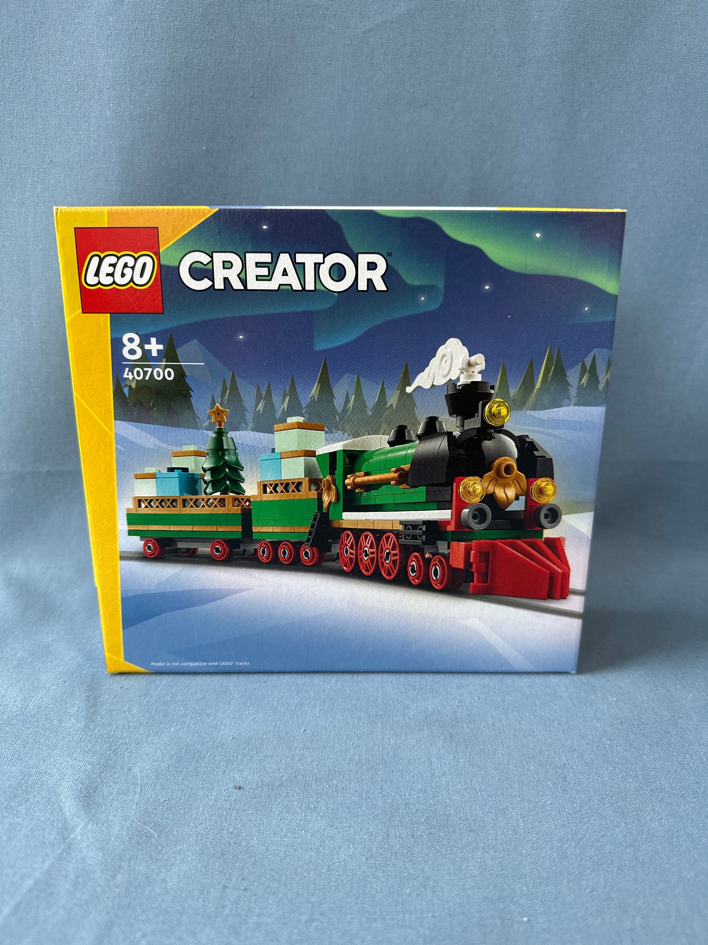LEGO Creator. Winter Holiday Train. 40700