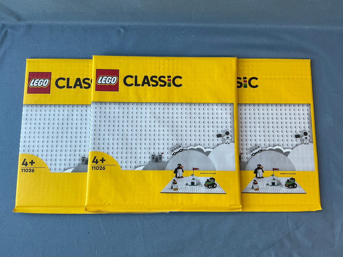 LEGO. 32x32 Baseplate - White. 11026