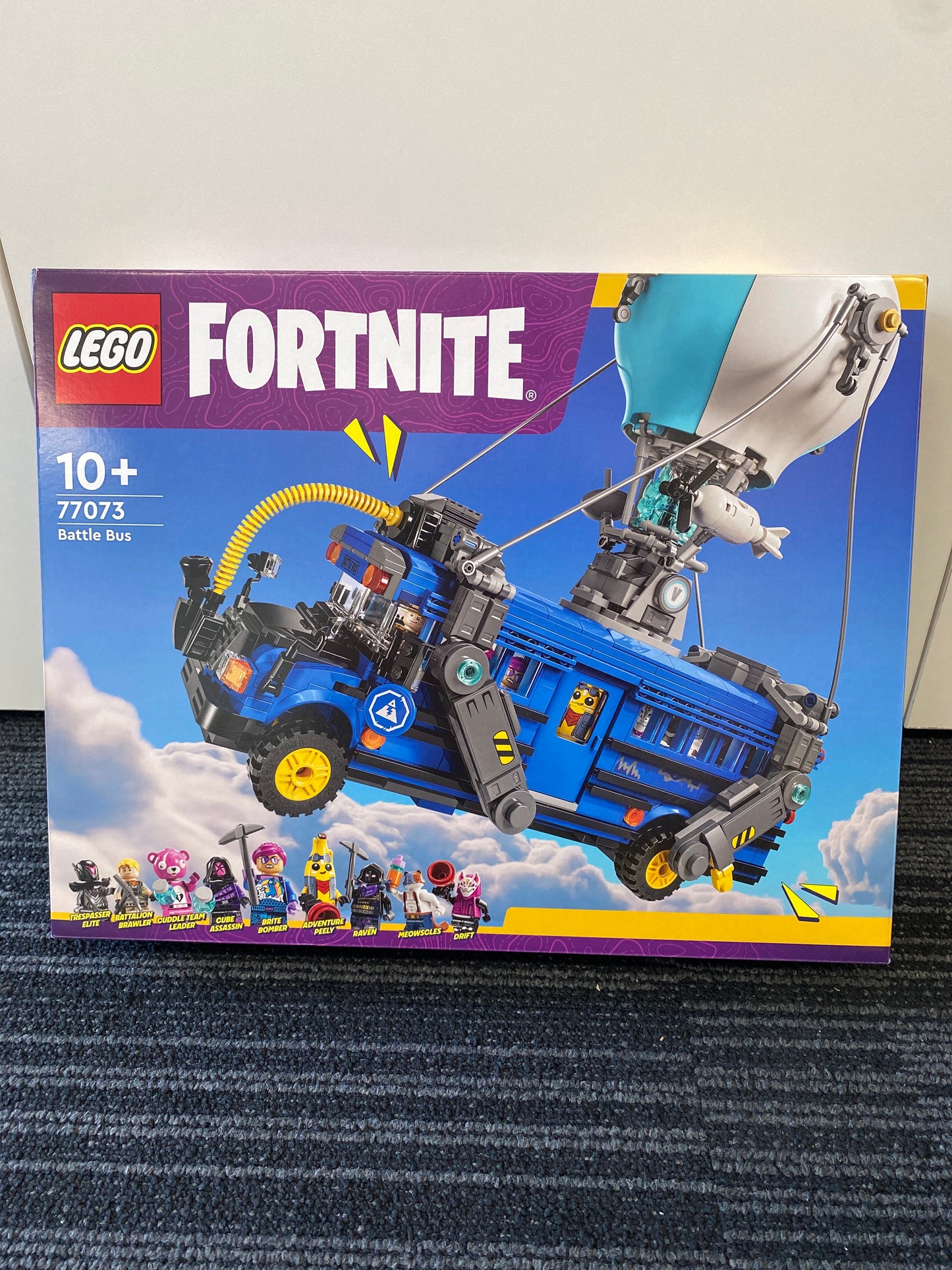 LEGO Fortnite.  Battle Bus. 77073. New
