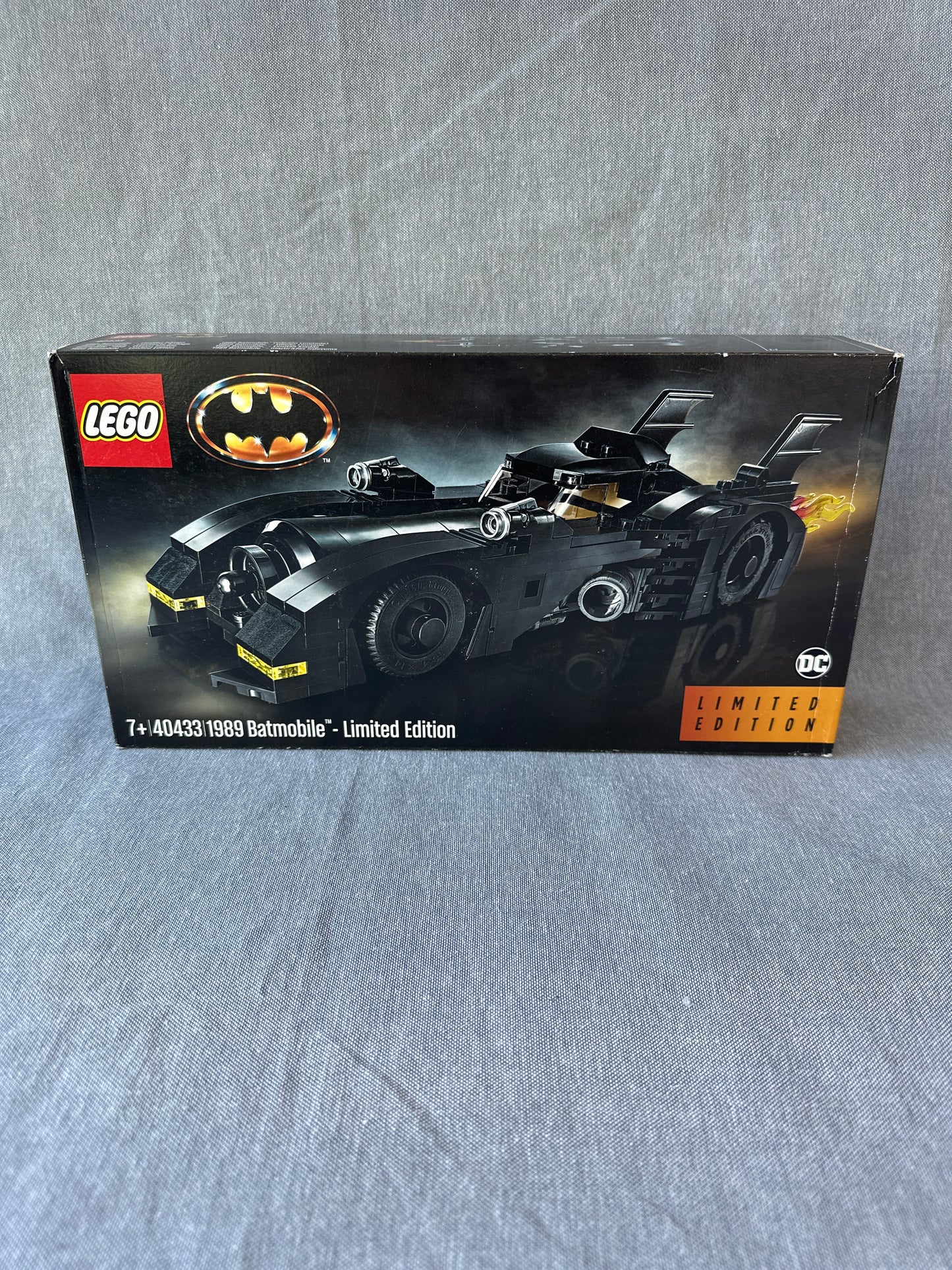 LEGO Batman. 1989 Batmobile limited edition. 40433