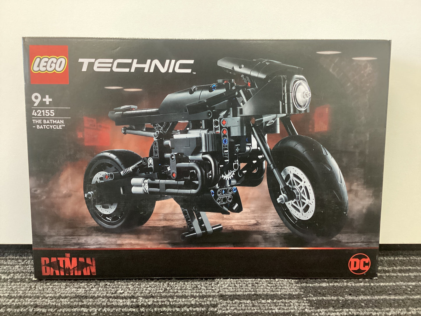 LEGO Batman. The Batman Batcycle. 42155