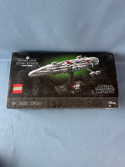 LEGO Star Wars. Home One Starcruiser. 75405. (Damaged box)