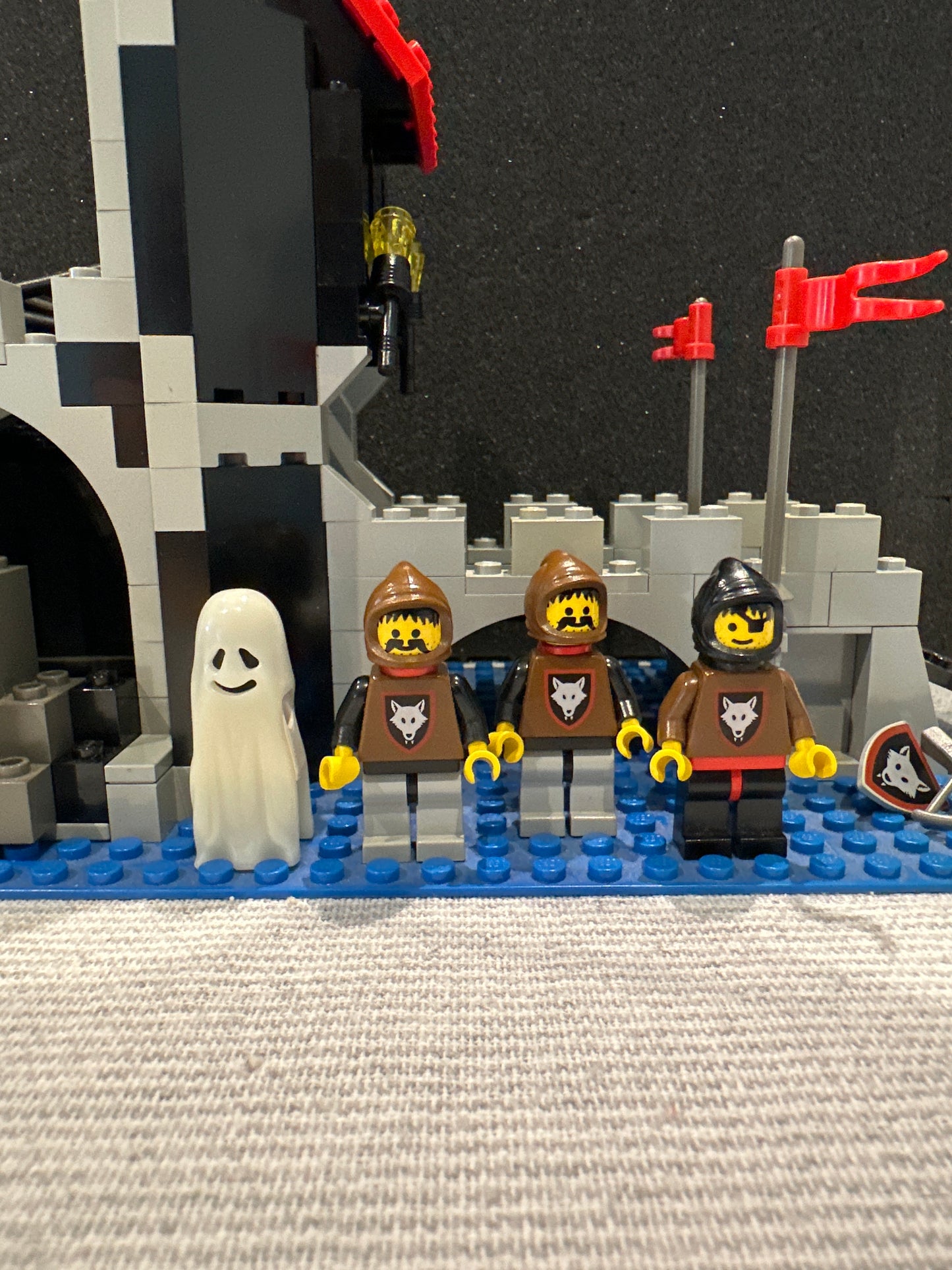 LEGO Castle. Wolfpack Tower. 6075. (Used)