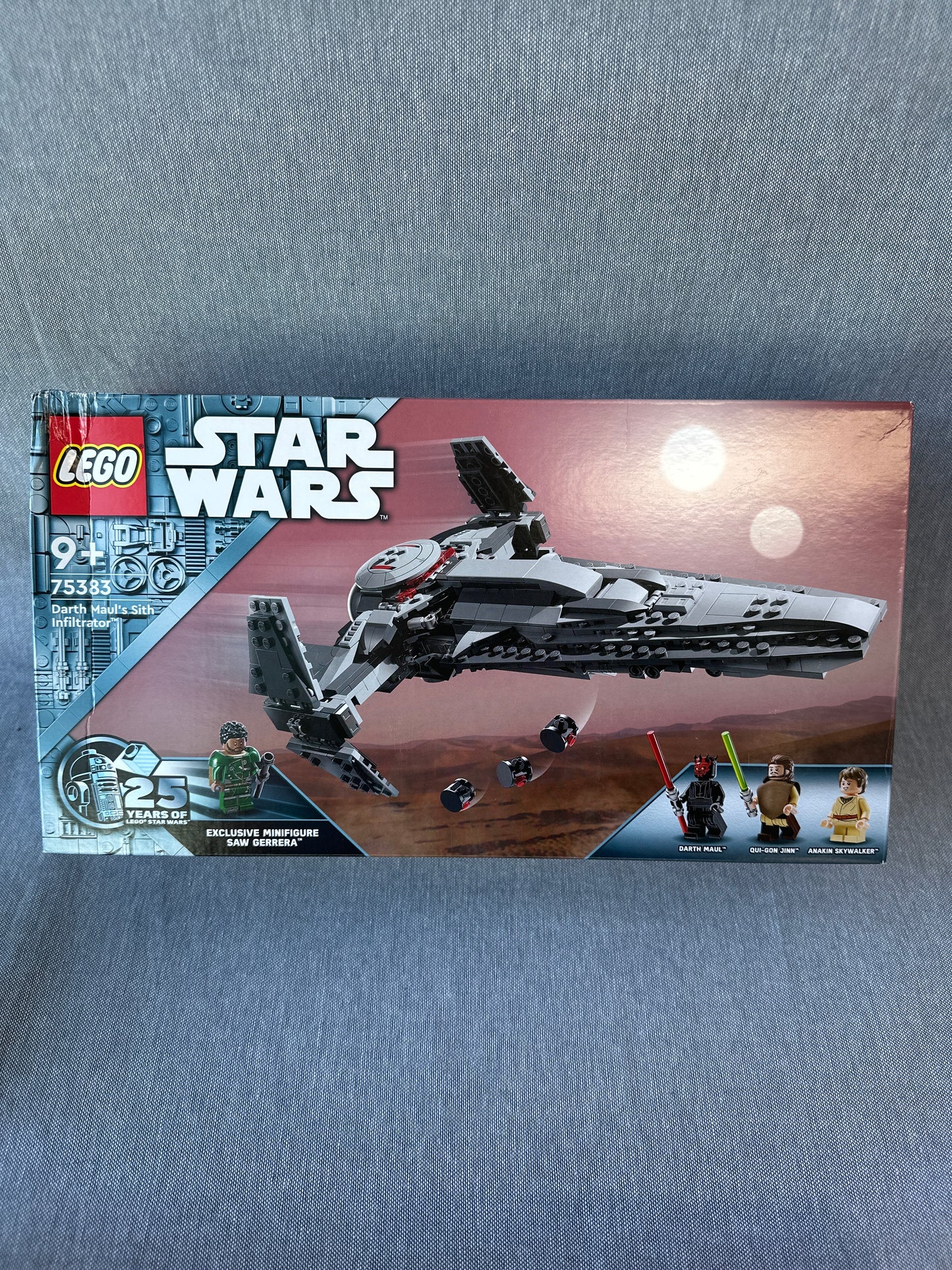 LEGO Star Wars. Darth Mauls Sith Infiltrator. (Reddish brown Qui-Gon Jinn). 75383.