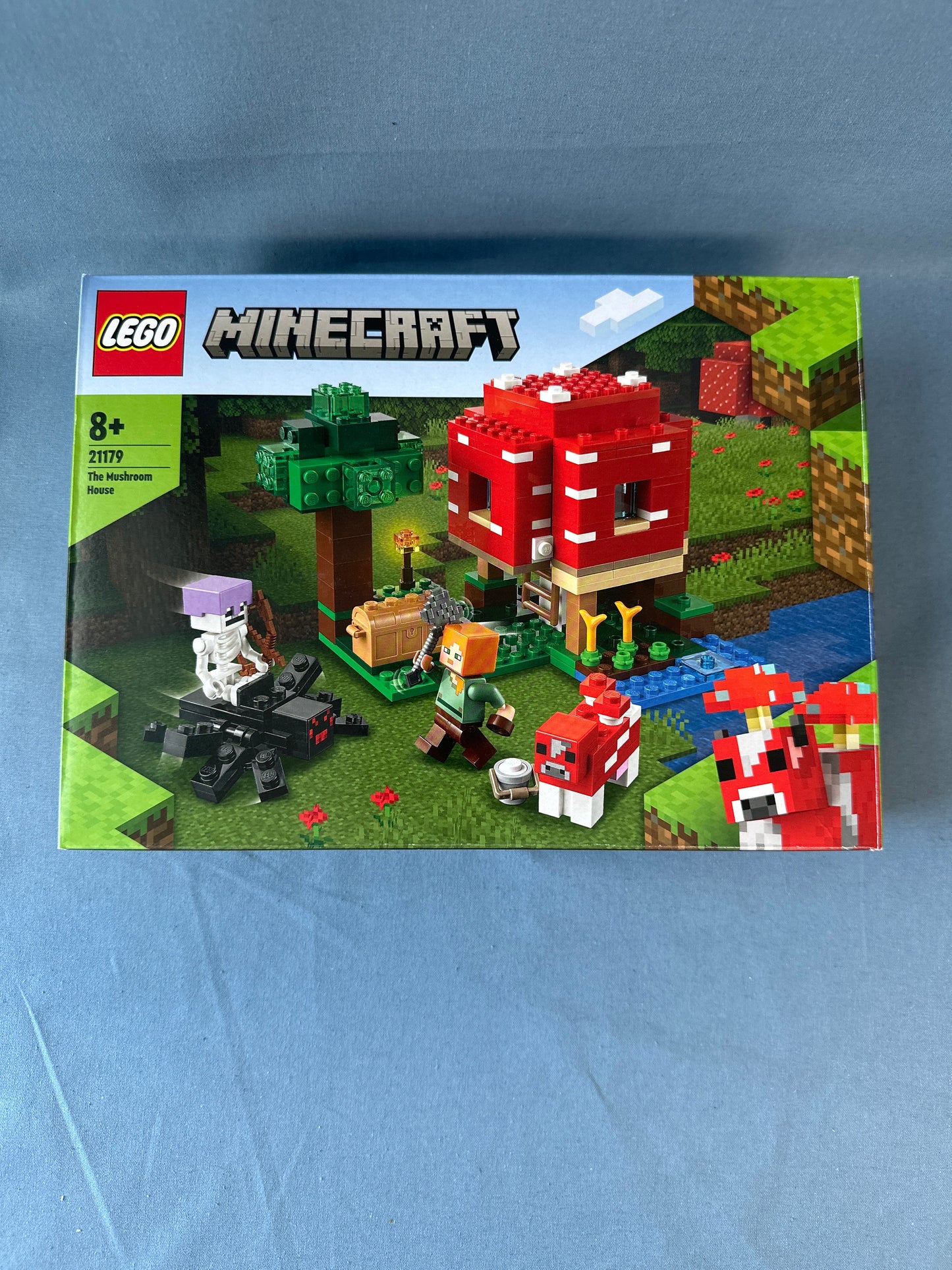 LEGO. Minecraft. The Mushroom House. 21179. (Used)