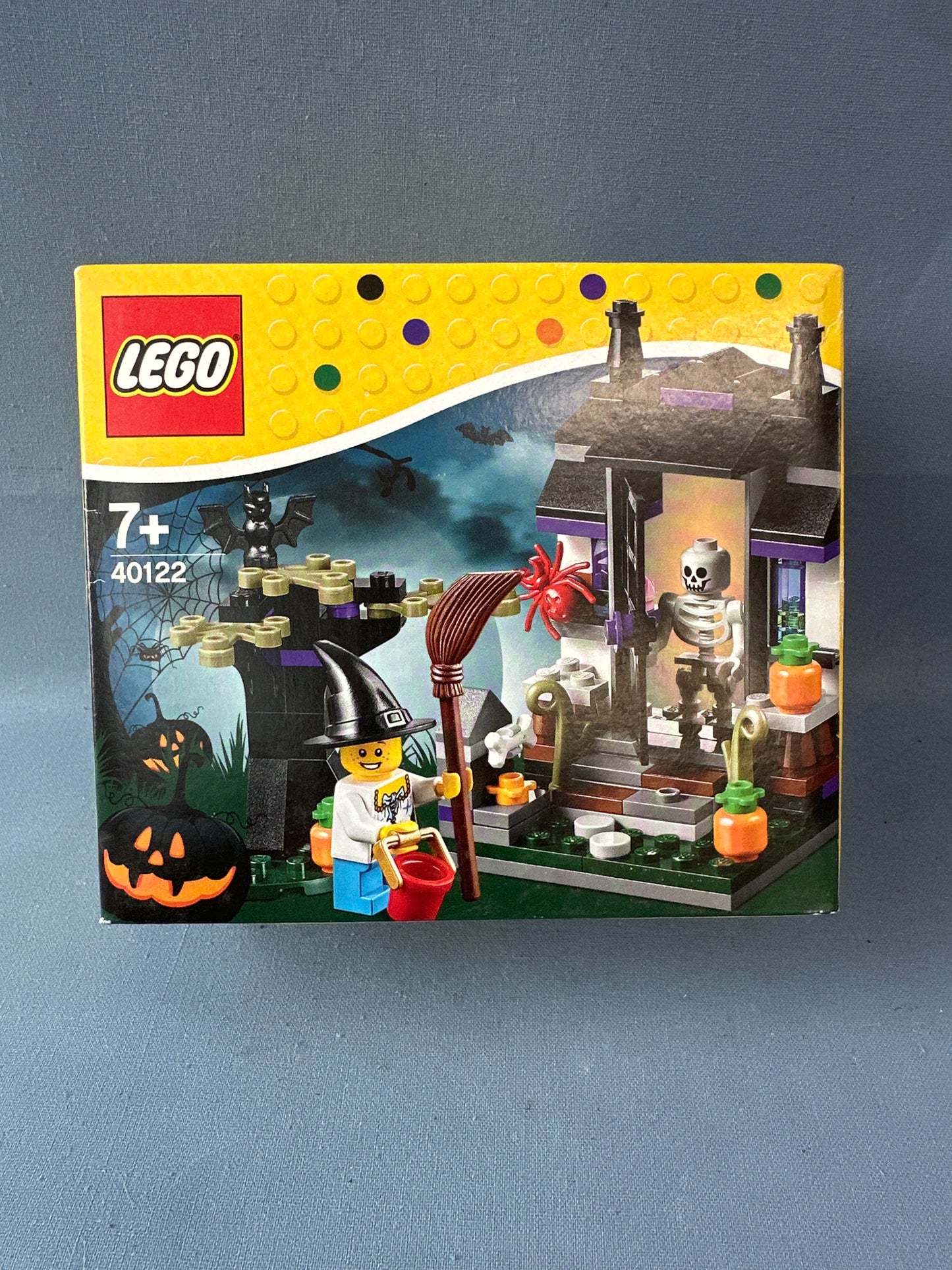 LEGO Exclusive. Trick or Treat. 40122