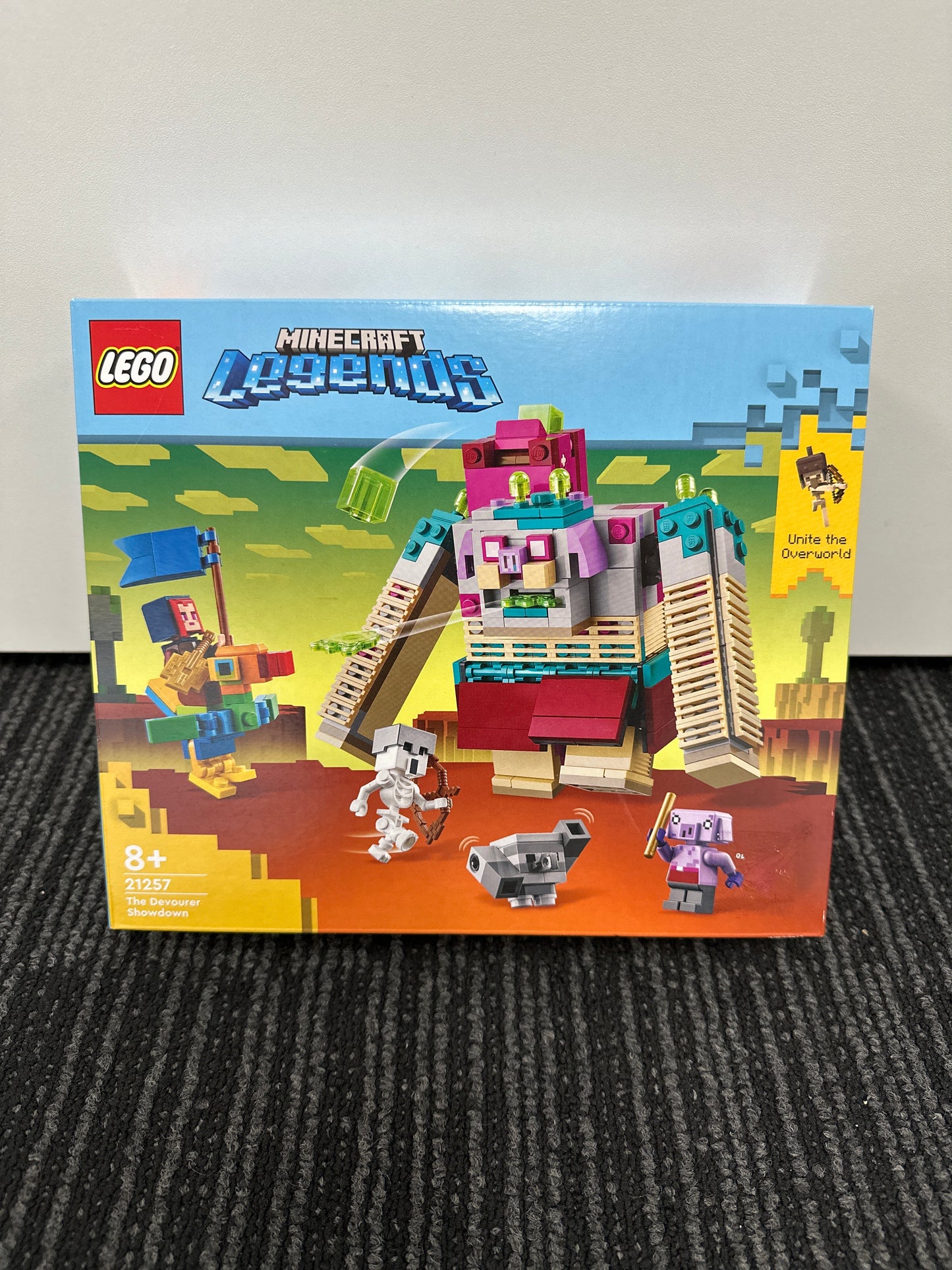 LEGO Minecraft Legends. Devourer Showdown. 21257