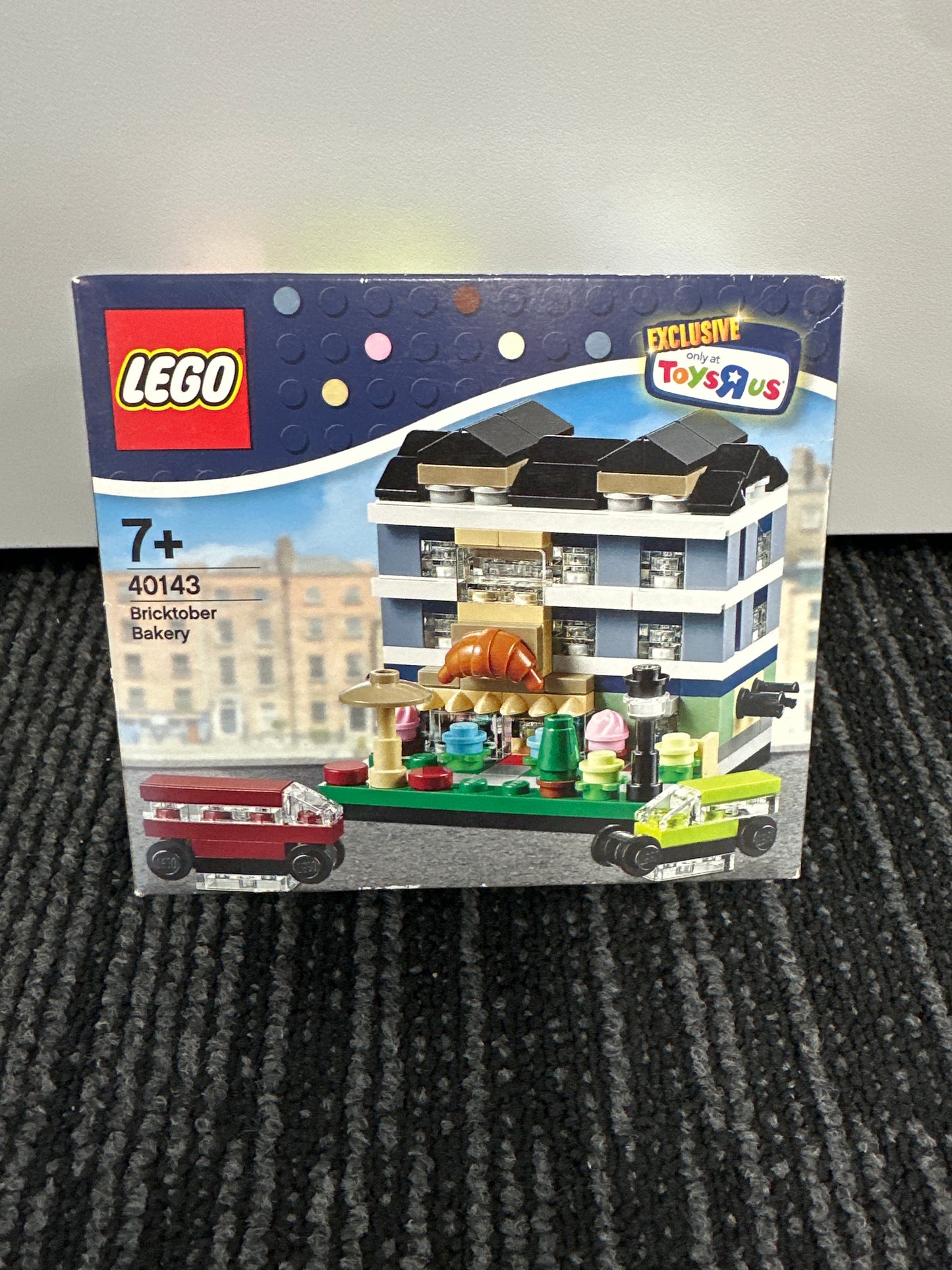 LEGO exclusive. Bricktober Bakery. 40143. New