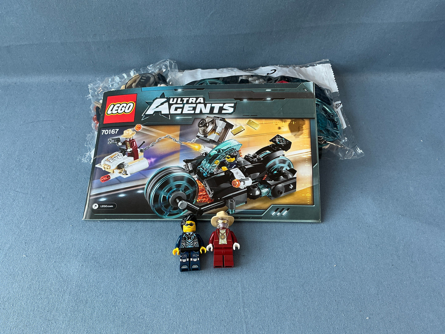 LEGO Ultra Agents. Invizable Gold Getaway. 70167. (Used)