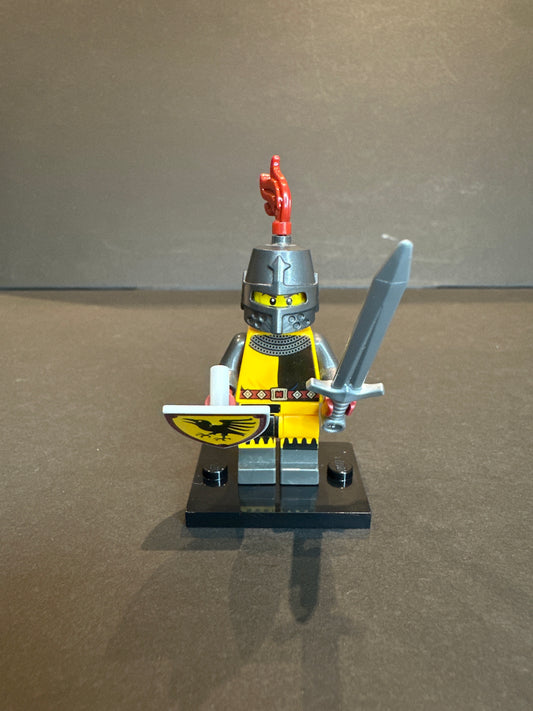 LEGO minifigure. Tournament Knight. Series 20 collectable minifigure. col361 (col20-4)