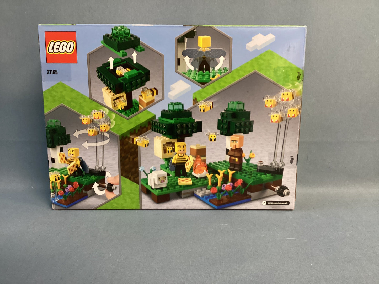 LEGO. Minecraft. The Bee Farm. 21165