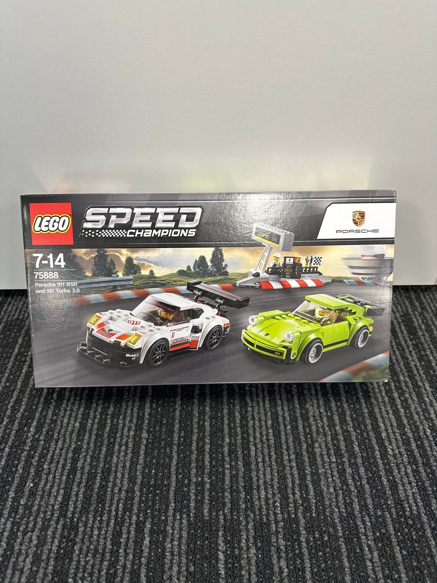 Porsche 911 RSR and 911 Turbo 3.0. 75888. New