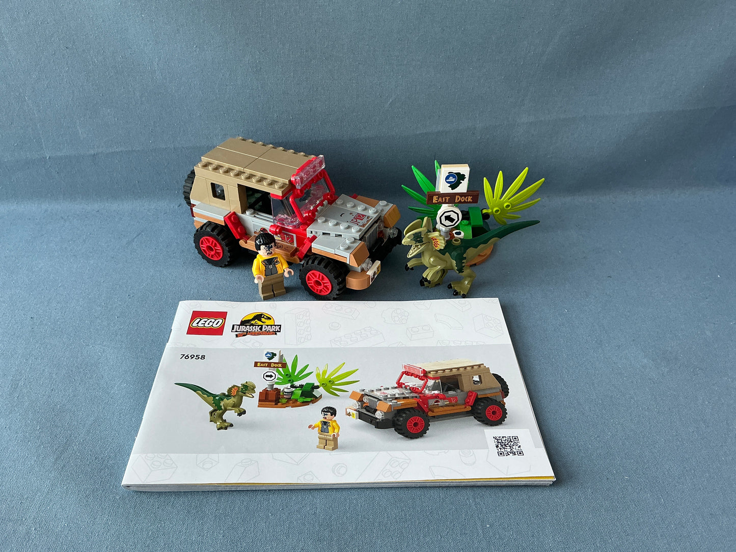 LEGO Jurassic Park. Dilophosaurus Ambush. 76958. (Used)