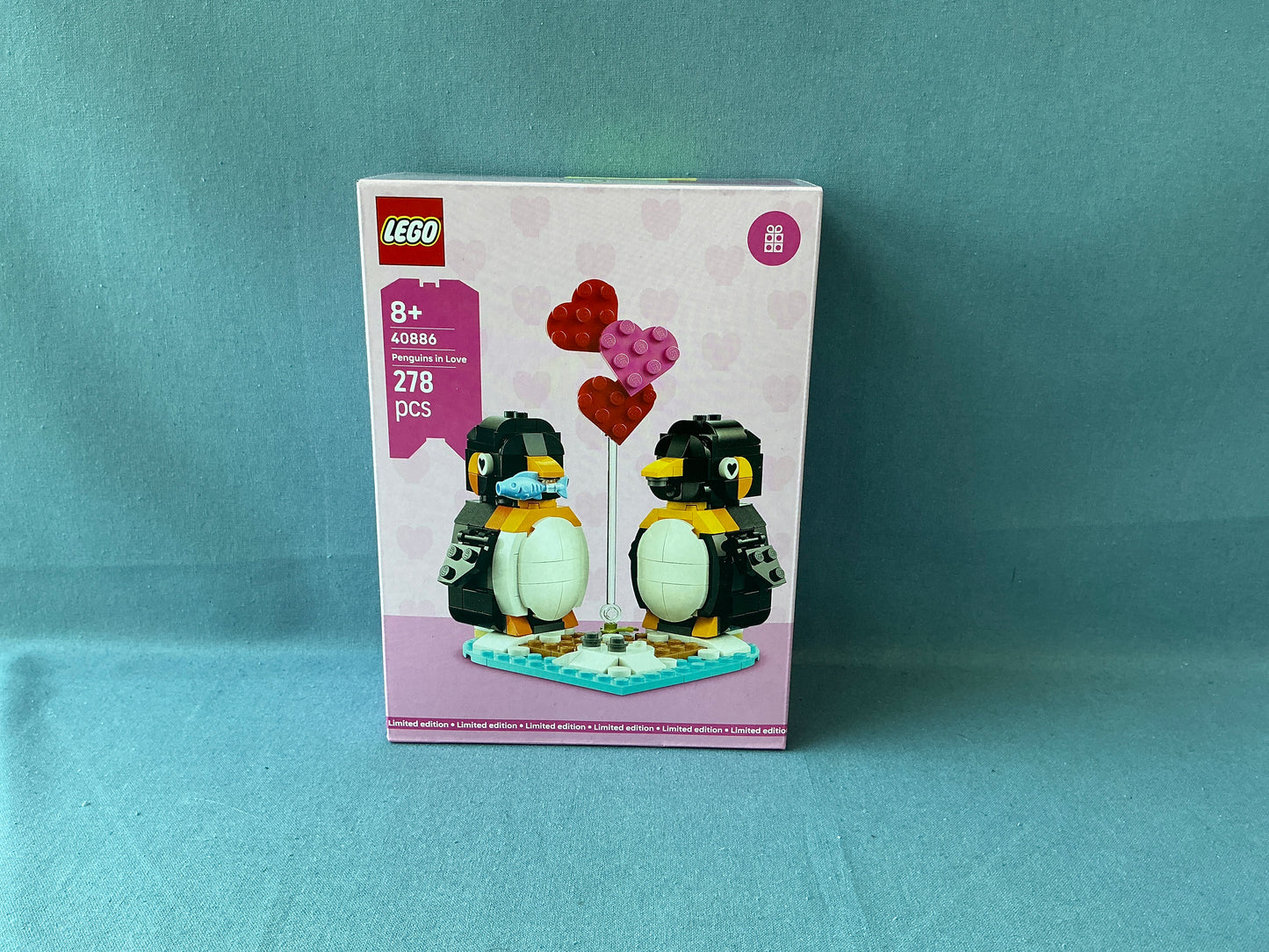 LEGO Exclusive. Penguins in Love. 40886
