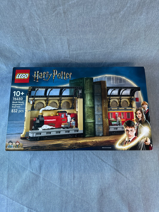 LEGO Harry Potter. Book Nook: Hogwarts Express. 76450