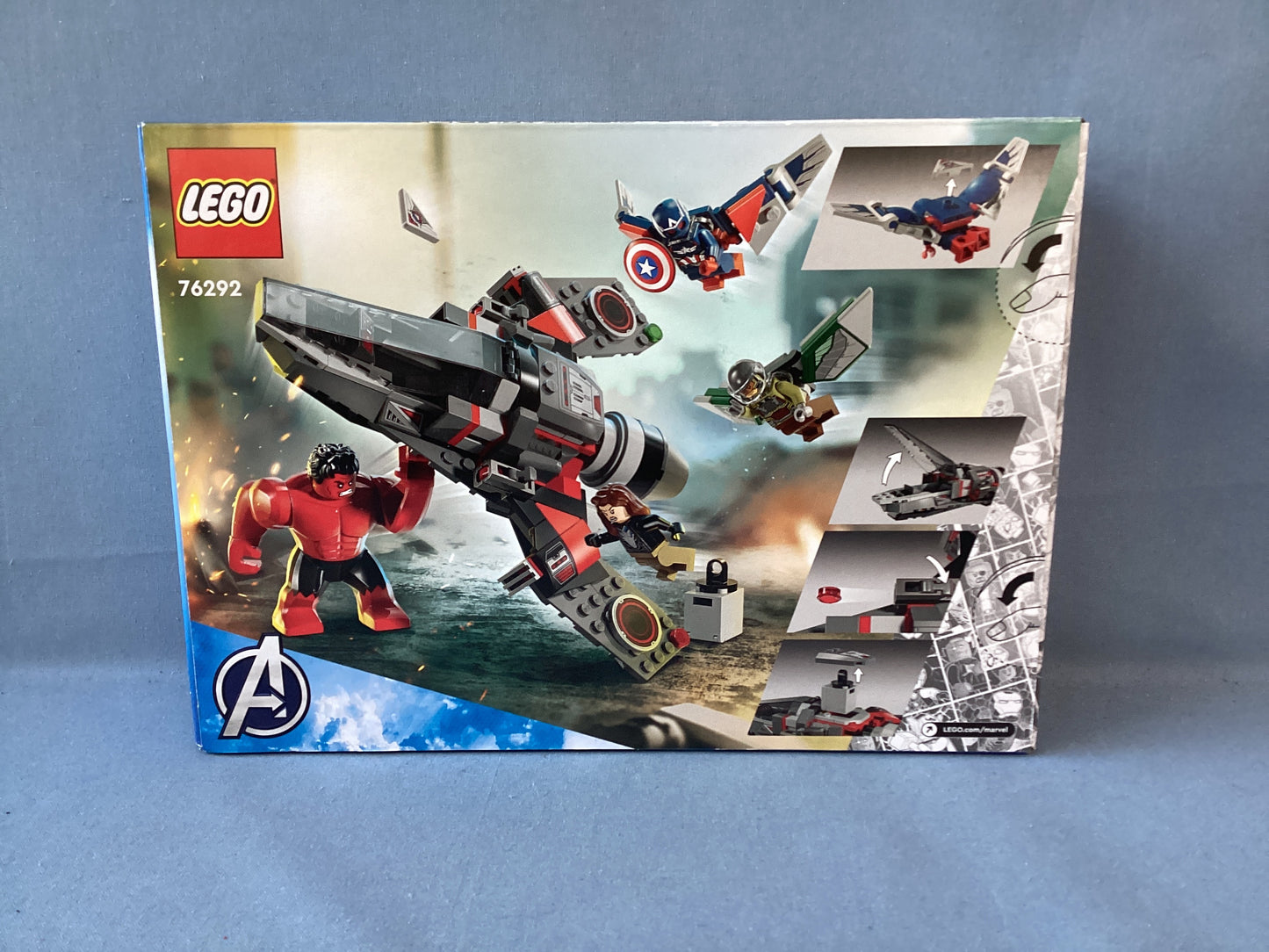 LEGO. Marvel. Captain America vs. Red Hulk Battle.