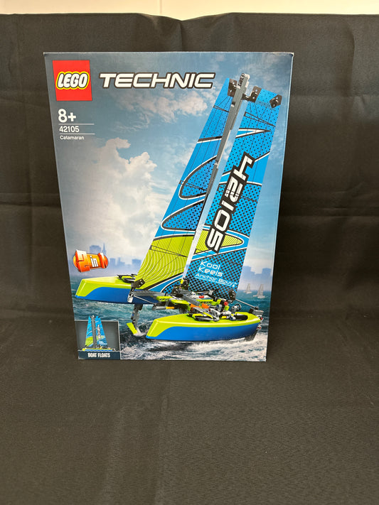 Lego Technic. Catamaran. 42105.
