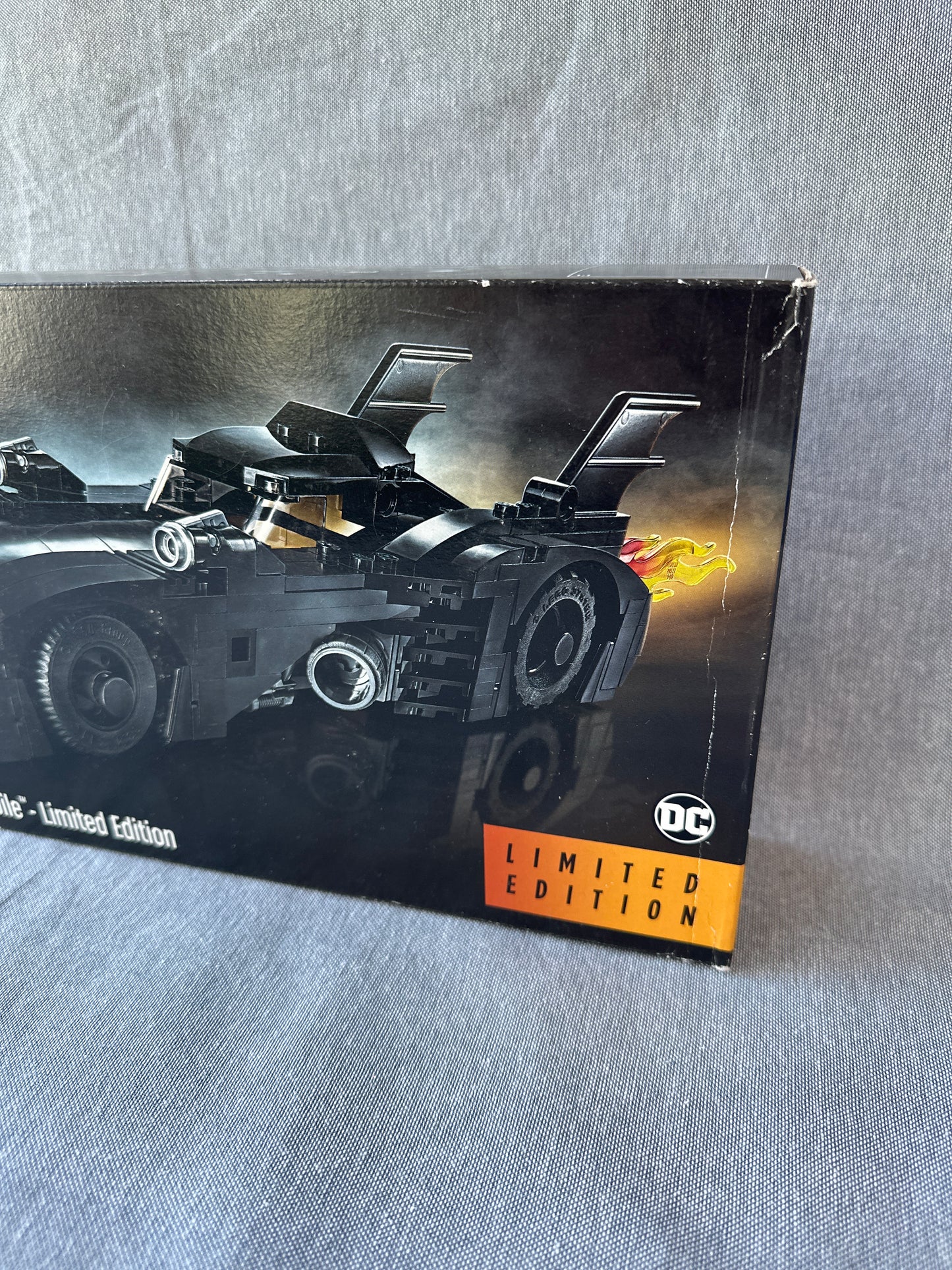 LEGO Batman. 1989 Batmobile limited edition. 40433
