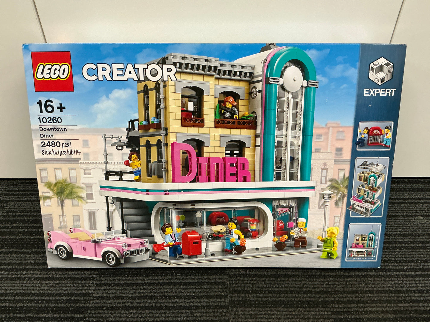 LEGO creator. Downtown Diner. 10260