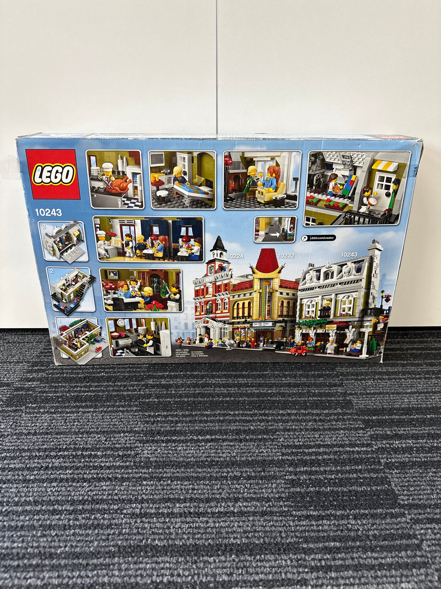 LEGO Creator. Parisian Restaurant. 10243 (opened box)