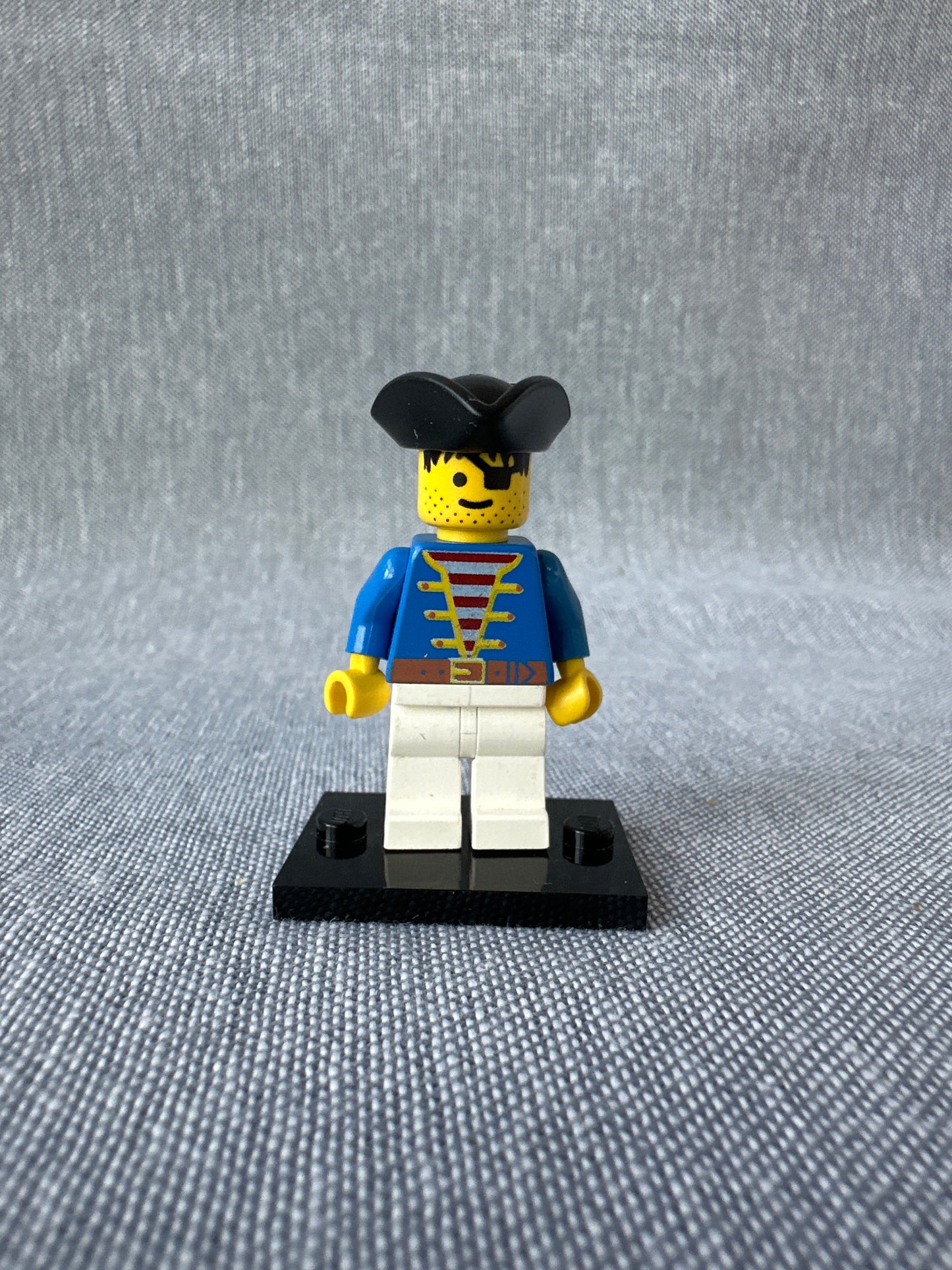 LEGO pirate minifigure. Pirate. pi006