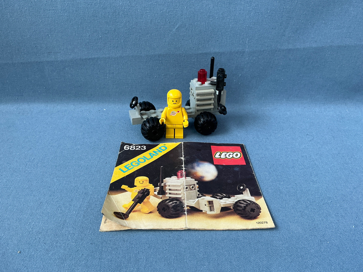 LEGO Classic Space. Surface Transport. 6823. (Used)