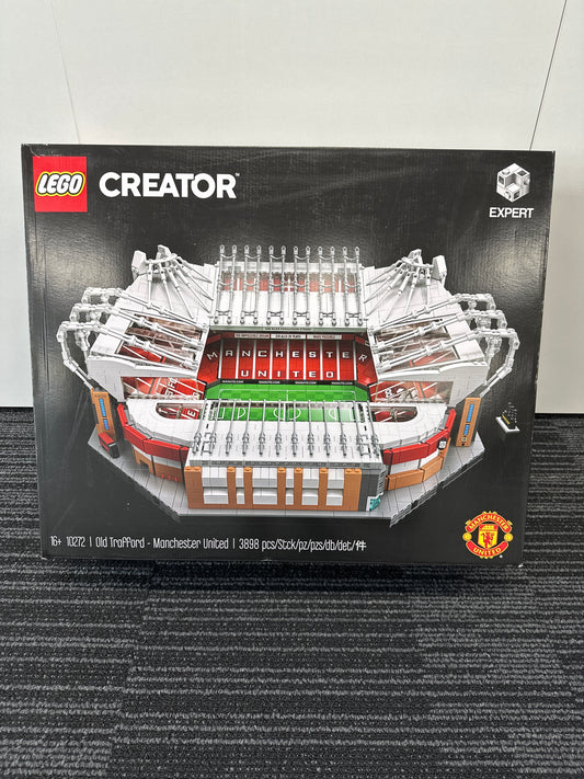 LEGO creator expert. Old Trafford - Manchester United. 10272. (damaged box)