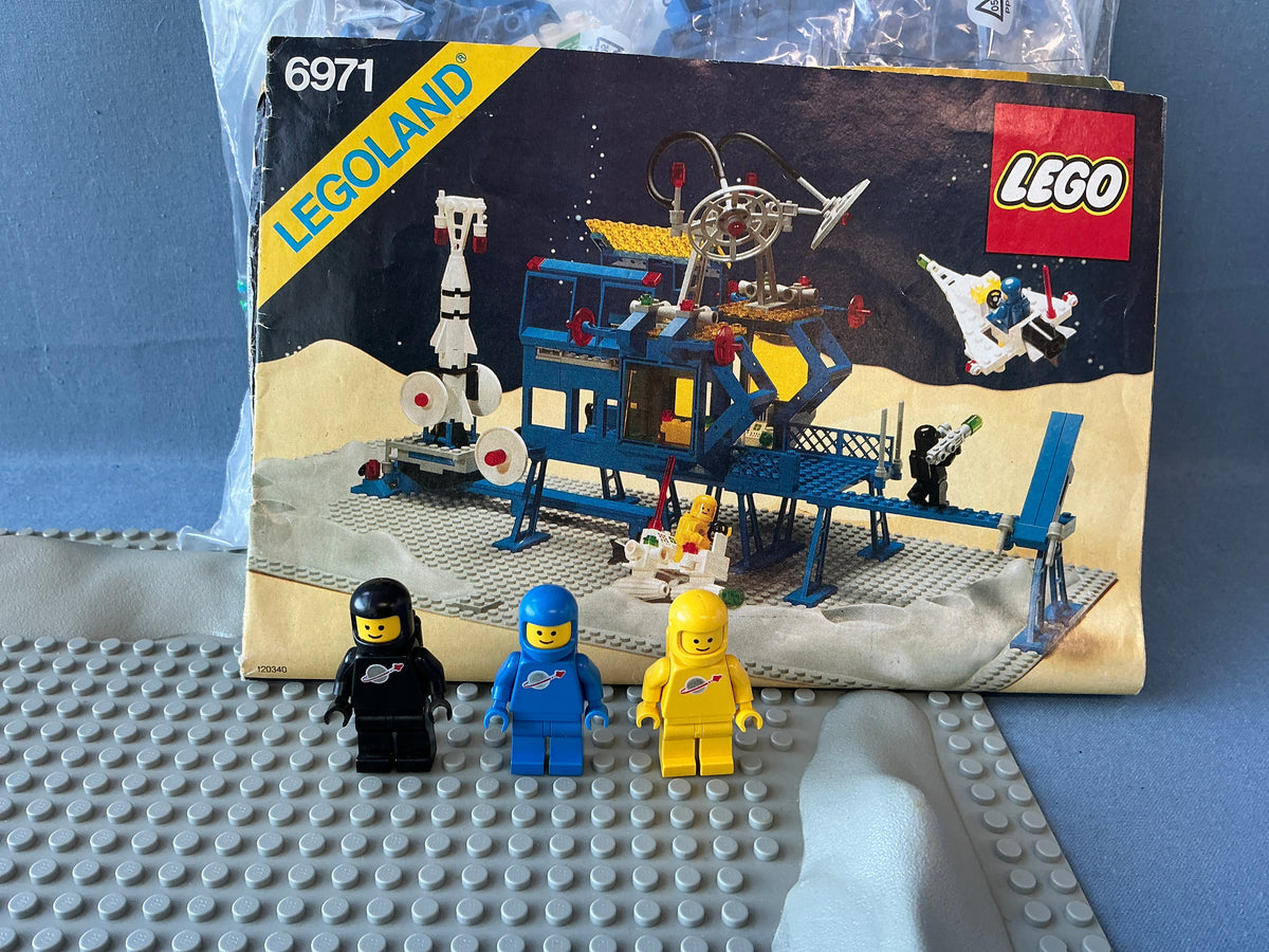 LEGO Classic Space. Inter-Galactic Command Base. 6971. Used