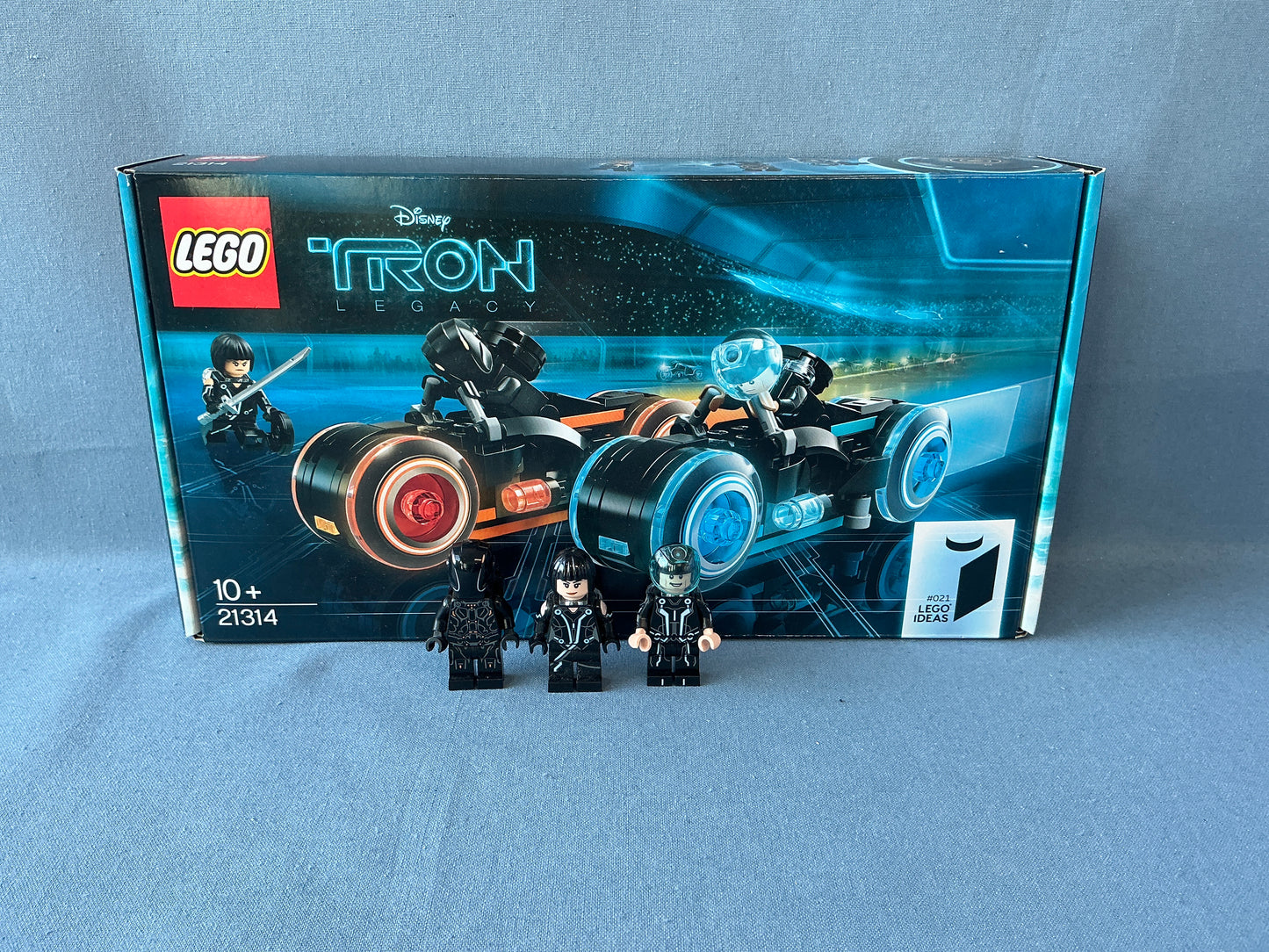 LEGO Ideas. TRON: Legacy Lightcycle. 21314. (Used)