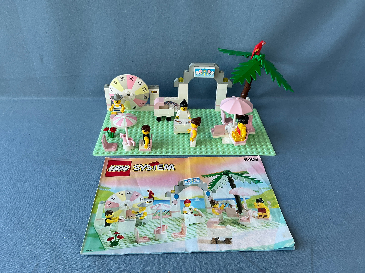 LEGO System. Island Arcade. 6409. Used