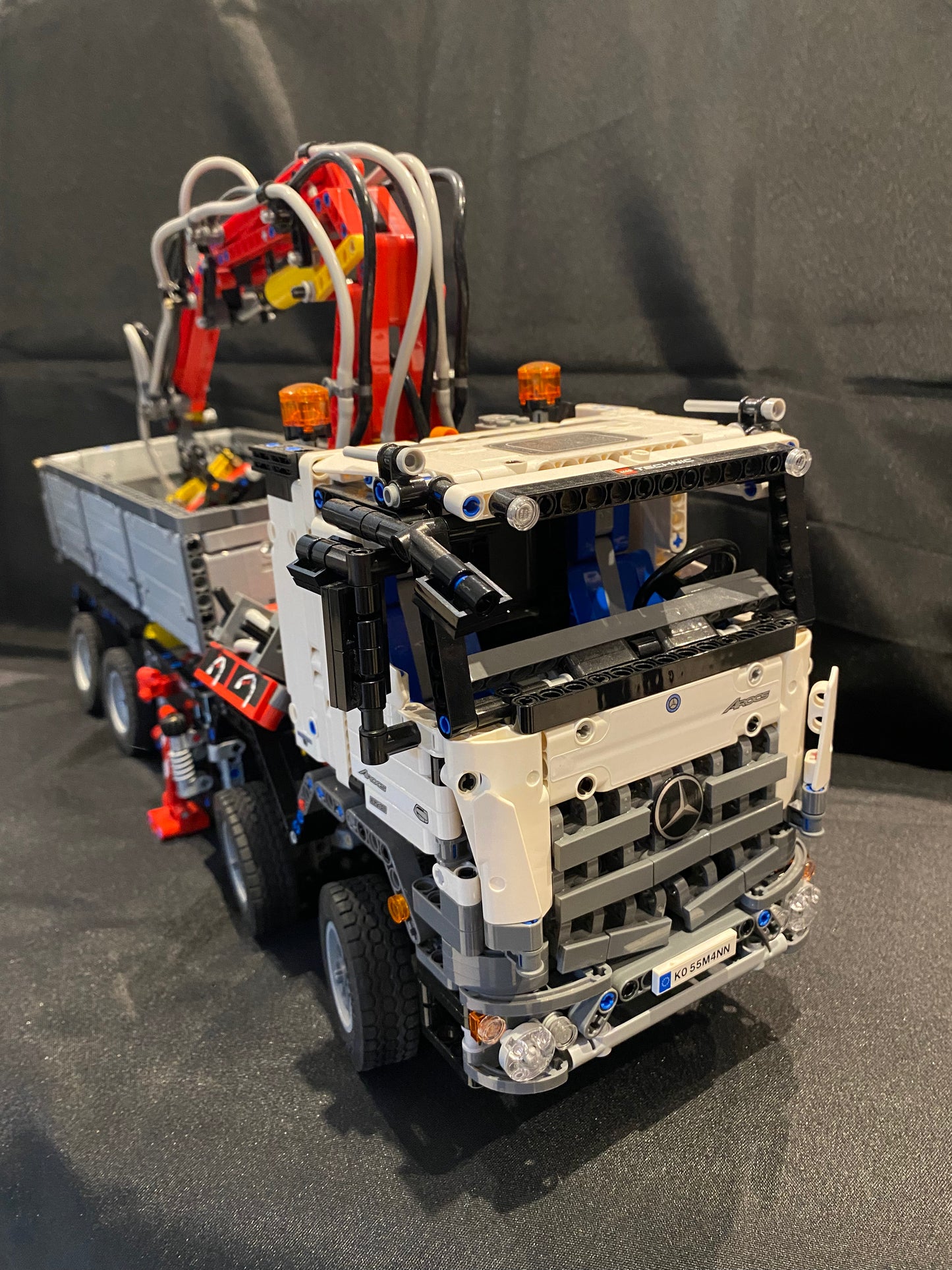 Lego Technic. Mercedes Benz Arocs 3245. 42043. (used)