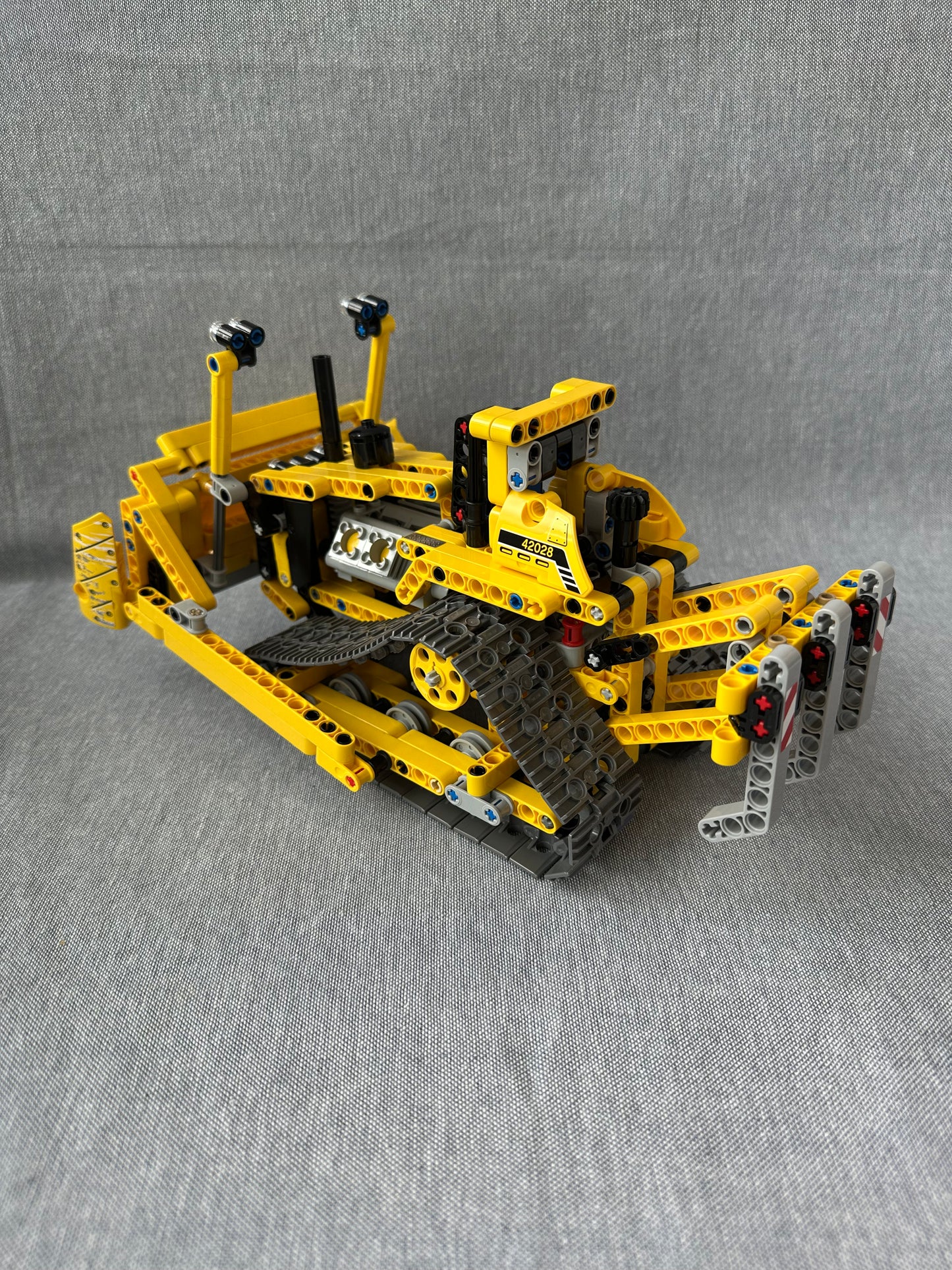 LEGO Technic. Bulldozer. 42028. Used