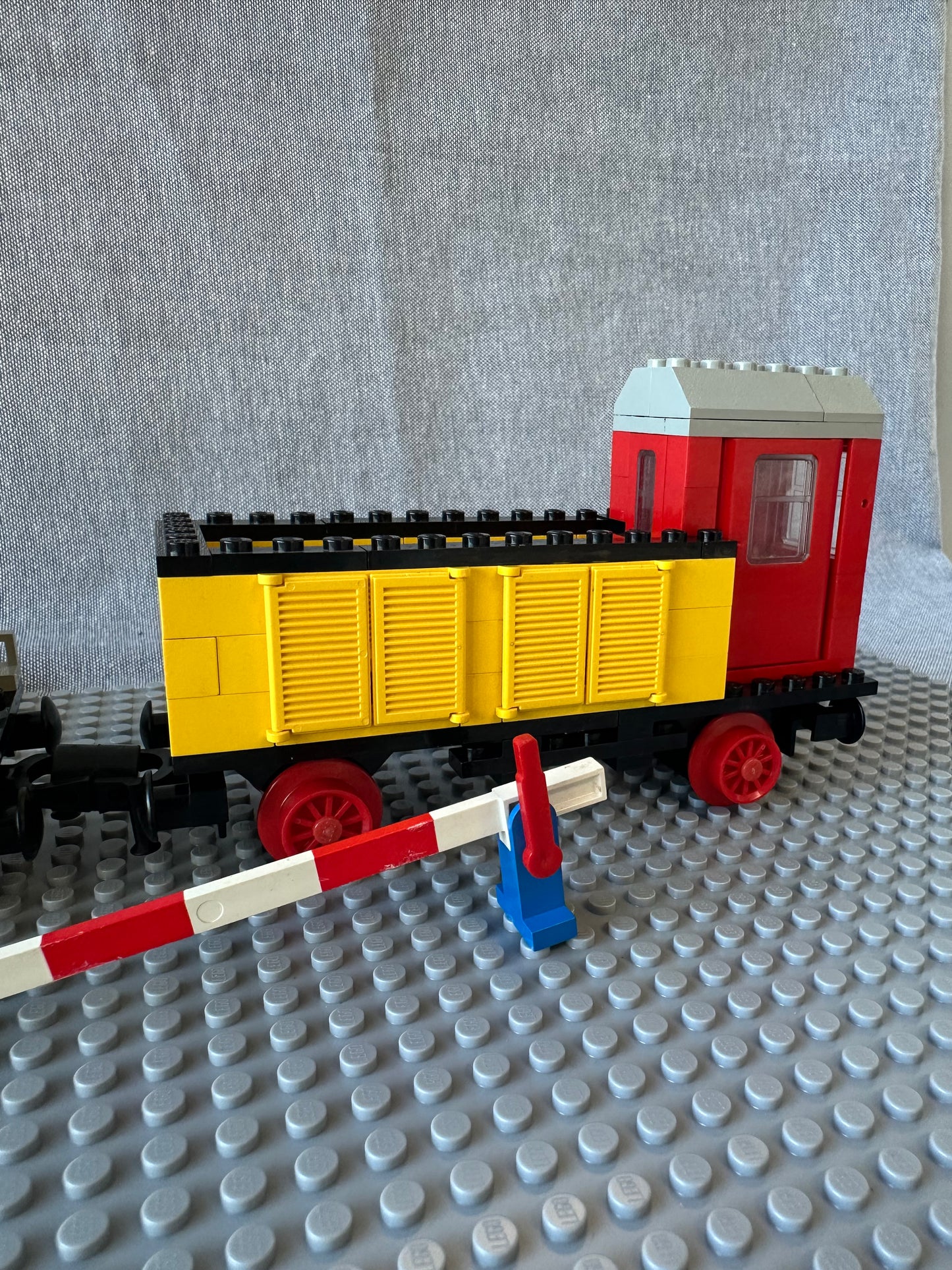 LEGO Train. 4.5v. Diesel Freight Train. (Battery). 7720. Used