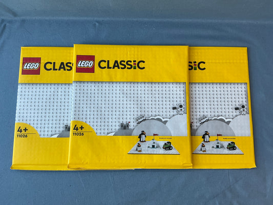 LEGO. 32x32 Baseplate - White. 11026