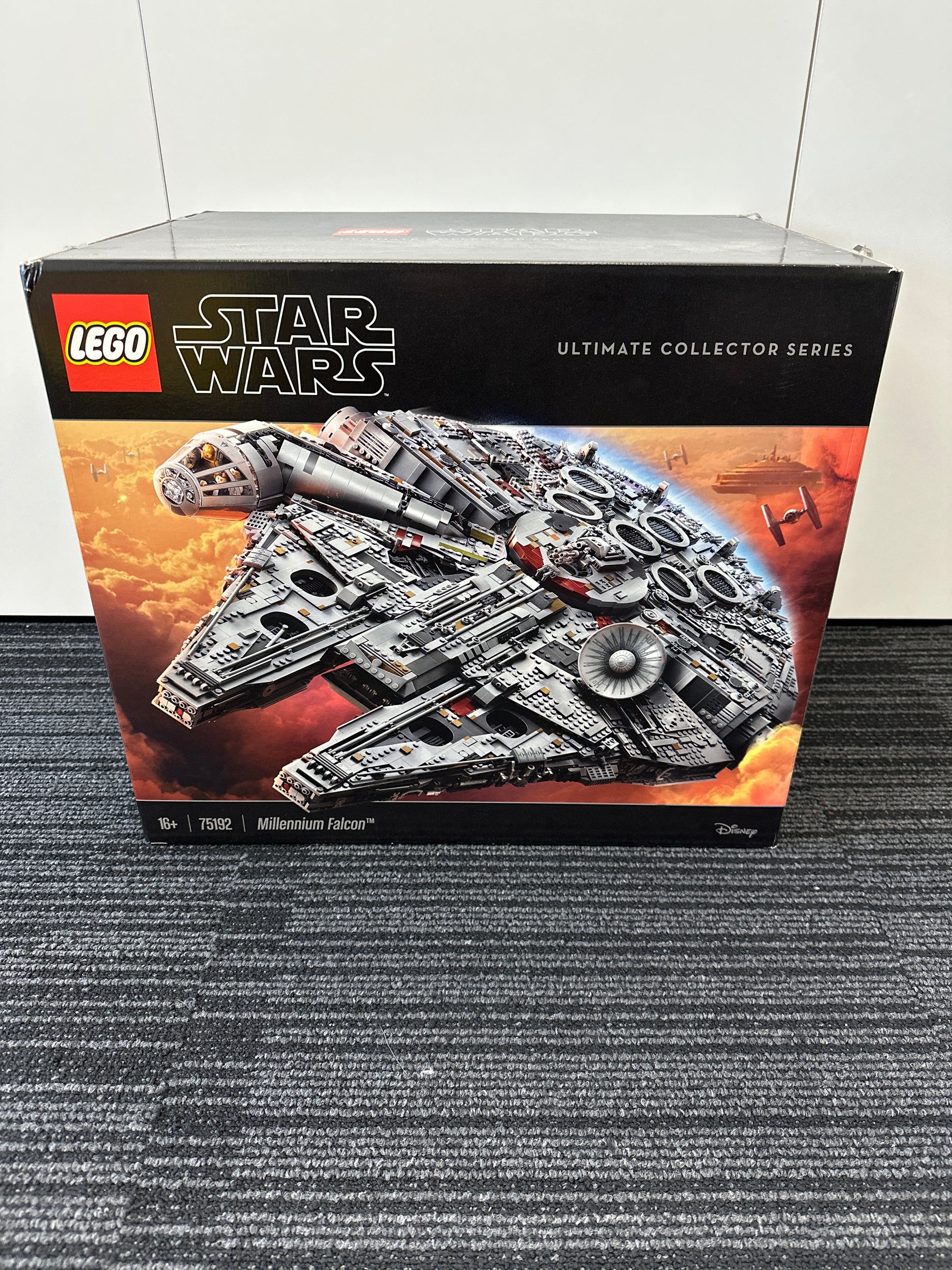 LEGO Star Millennium Falcon 75192 – Brick Evolution