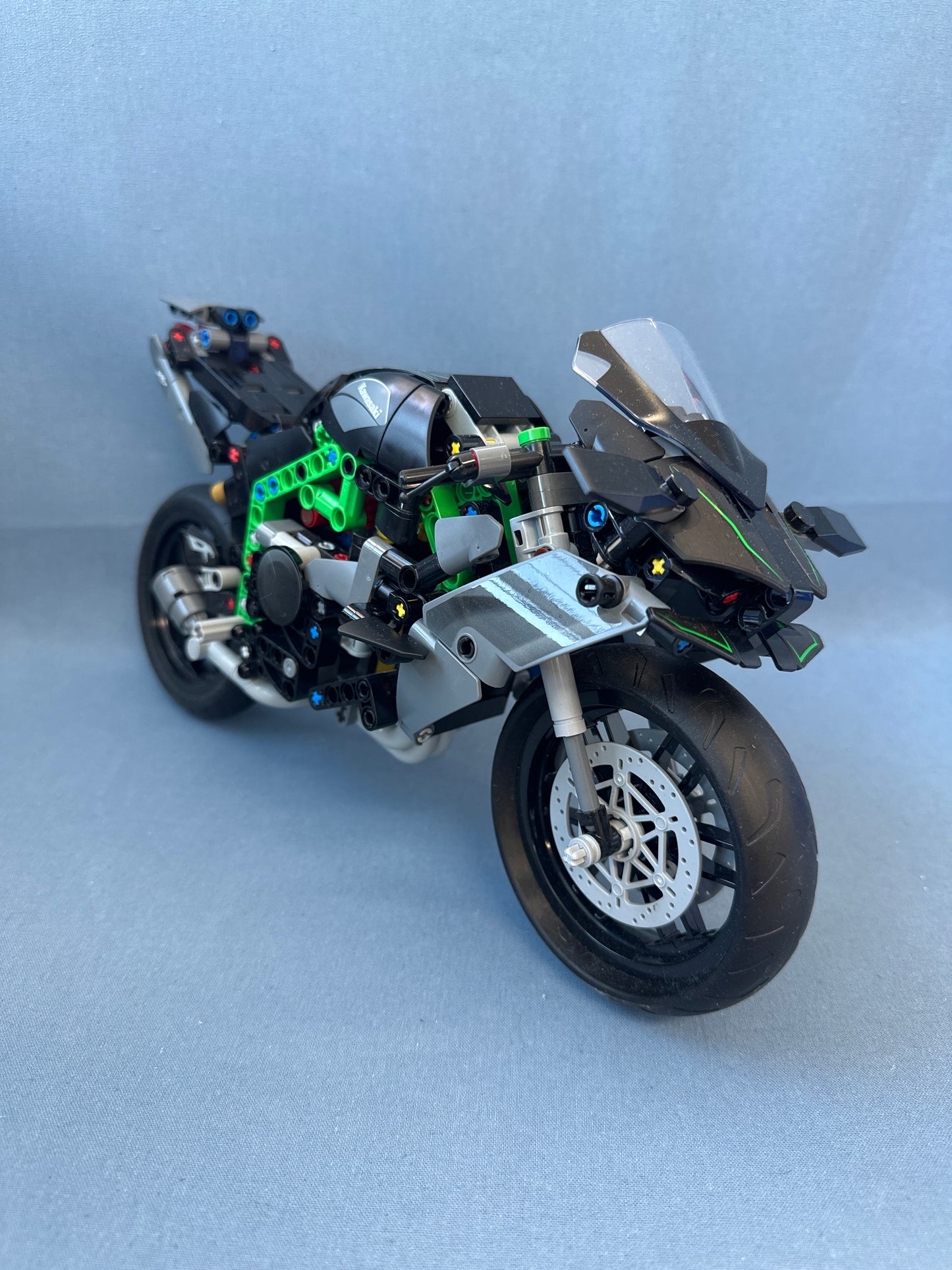 LEGO Technic. Kawasaki Ninja H2R motorcycle. 42170. (used)