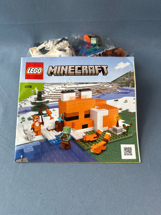 LEGO Minecraft. The Fox Lodge. 21176. (Used)