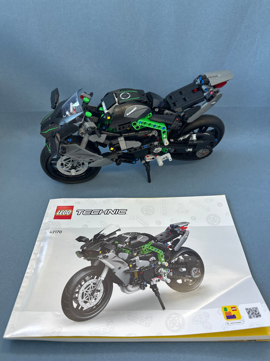 LEGO Technic. Kawasaki Ninja H2R motorcycle. 42170. (used)