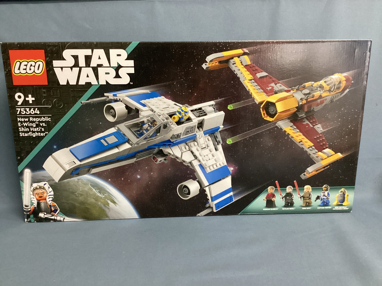 LEGO Star Wars. New Republic E-Wing vs Shin Hatis Starfighter. 75364.