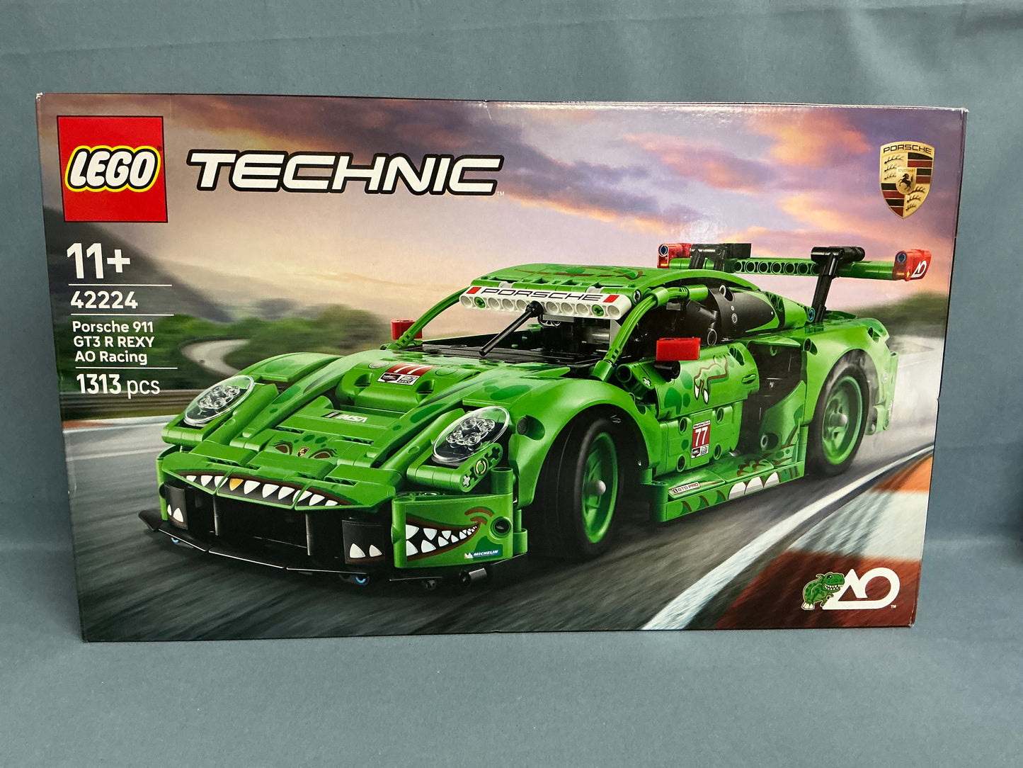 LEGO Technic. Porsche 911 GT3 R Rexy AO Racing. 42224