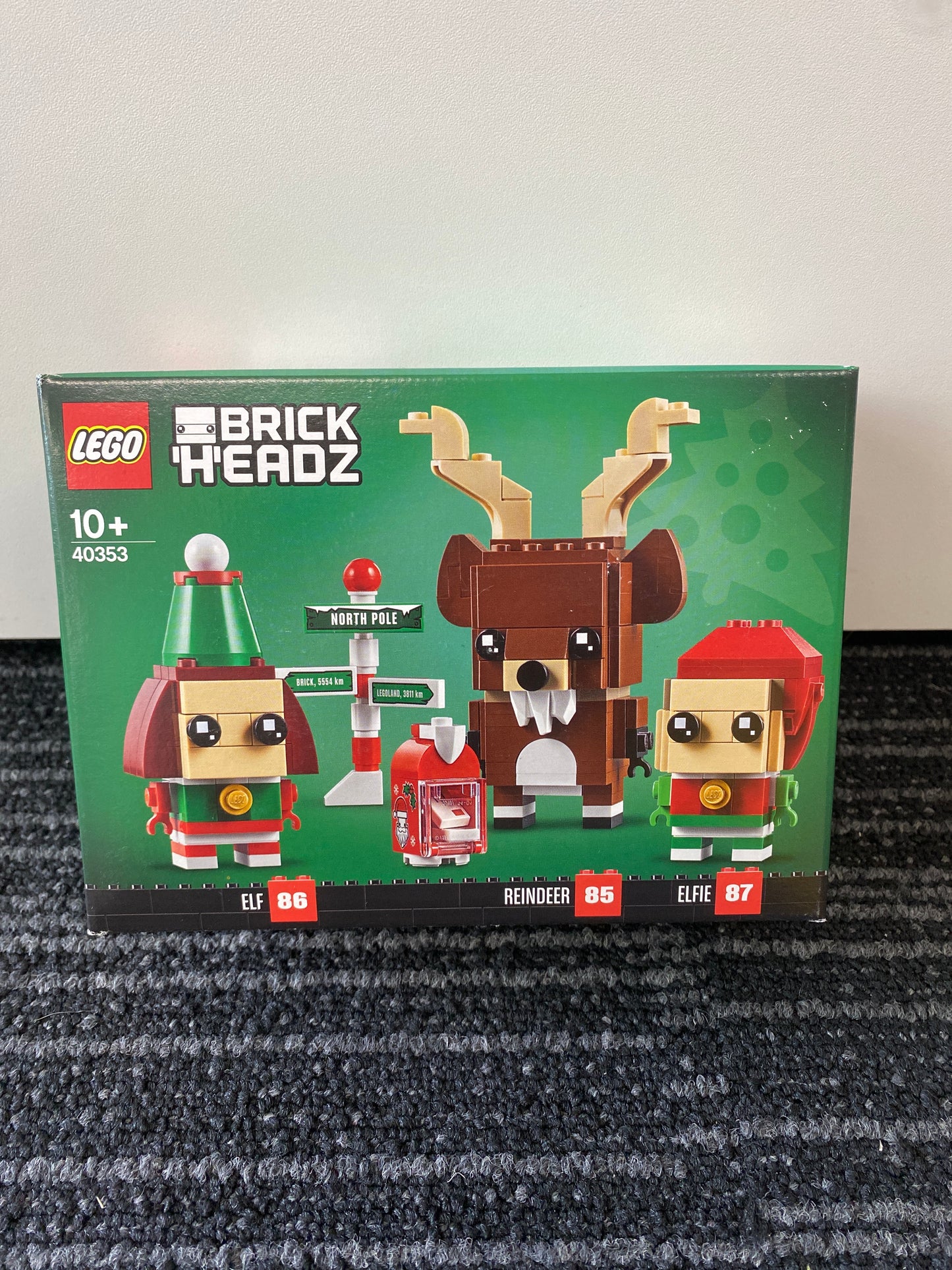 Reindeer & Elf BrickHeadz. 40353. New