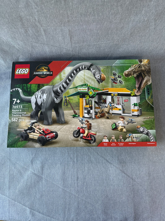 LEGO Jurassic World. Raptor & Titanosaurus Tracking Mission. 76973