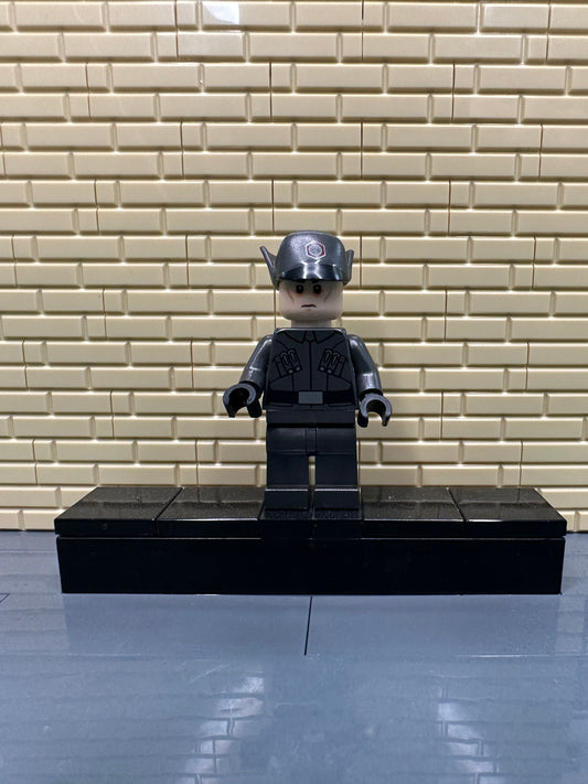 LEGO Star Wars minifigure. First Order Officer. sw0870