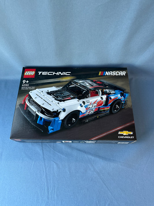 LEGO Technic. NASCAR Next Gen Chevrolet Camaro. 42153