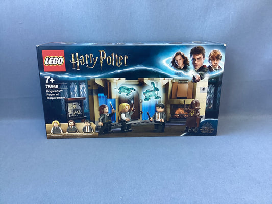 LEGO Harry Potter. Hogwarts Castle: Room of Requirement. 75966