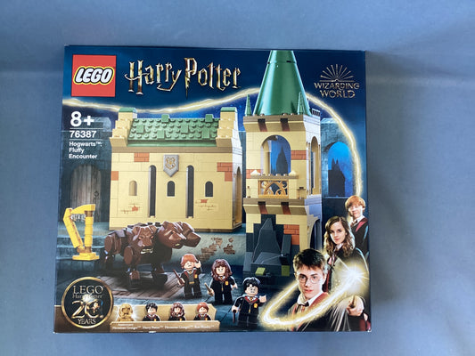 LEGO Harry Potter. Hogwarts: Fluffy Encounter. 76387