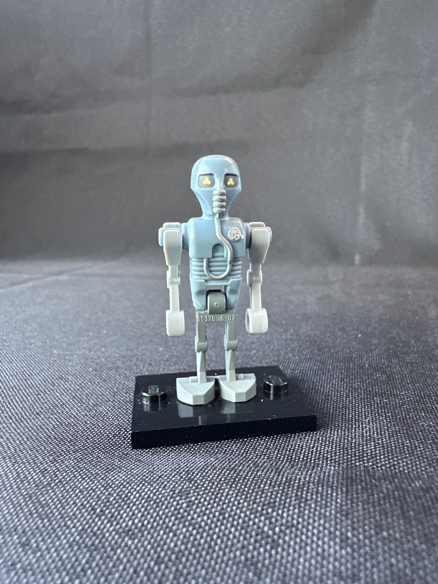 LEGO Star Wars Minifigure. 2 1B Medical Droid. sw0956