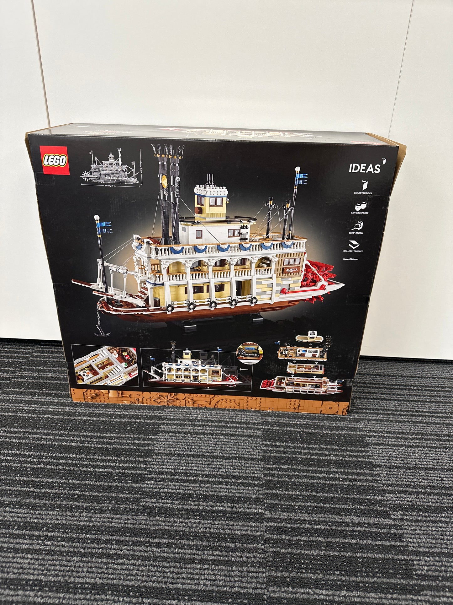 LEGO Ideas. River Steamboat. 21356. (Damaged box)