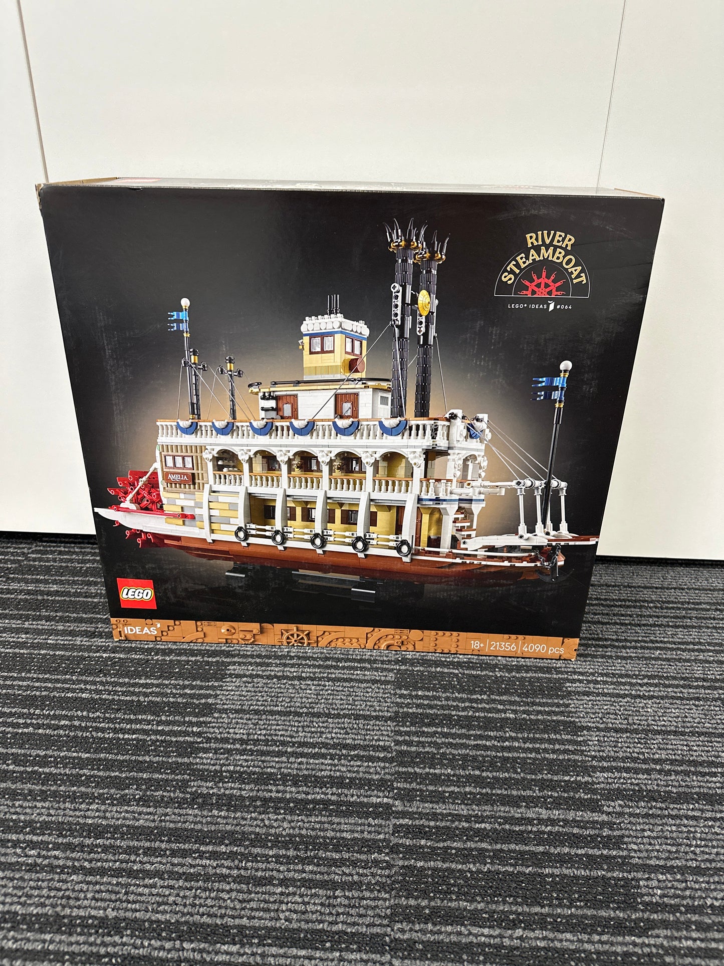 LEGO Ideas. River Steamboat. 21356. (Damaged box)