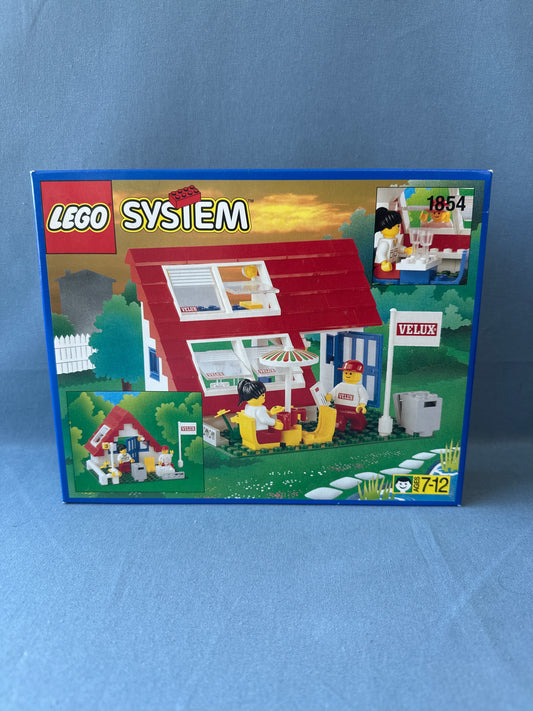 LEGO Town. House with Roof-Windows (Velux). 1854